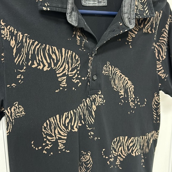 Express Tiger Print Polo Short Sleeve Shirt - Soft, Stretchy & Black - Picture 2 of 6